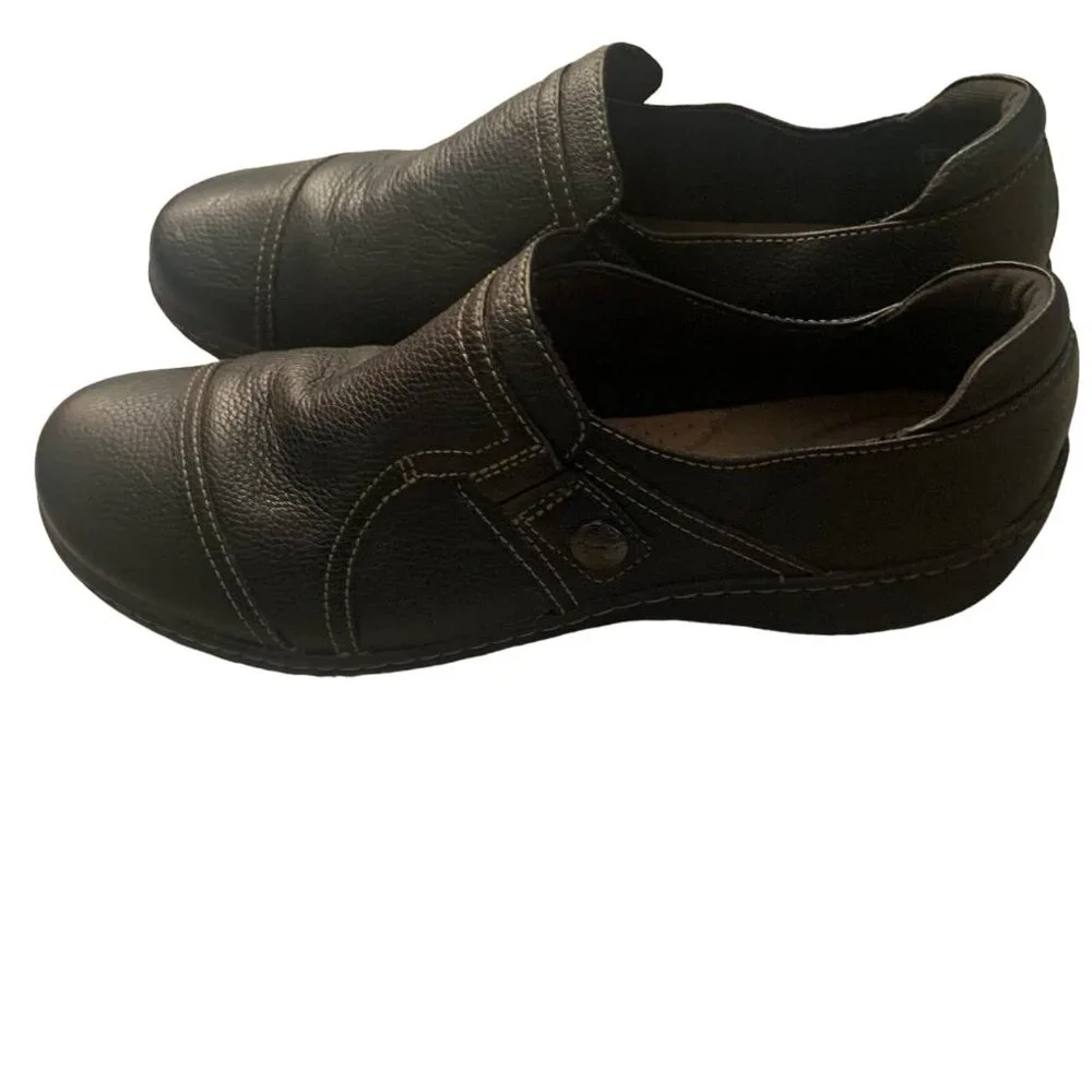 CLARKS COLLECTION WOMEN'S BLACK LEATHER SLIP ON LOAFERS 9- NICE!